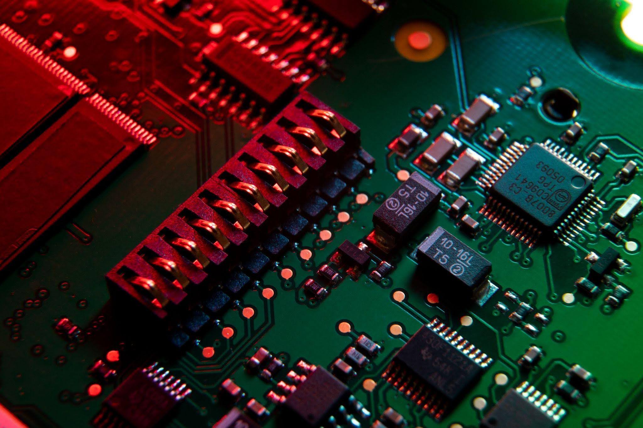 System-on-Module or Full-Custom Board? How to Decide Where Your Compute Platform Should Live
